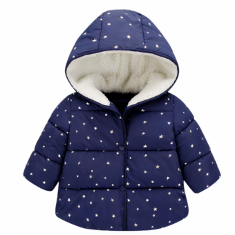 Grazioso piumino blu scuro con fodera in pile bianca. È decorato con stelle d'argento.